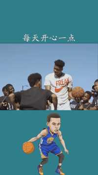 希望你的生活每天开心一点而我就是那个开心一点#蚯蚓篮球#神评即是标题