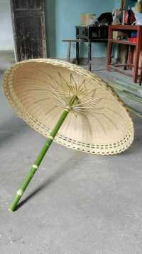 竹编遮阳伞