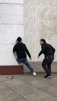 看什么看？进来再说