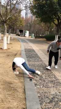 还想拿我手机？一起进来再说吧