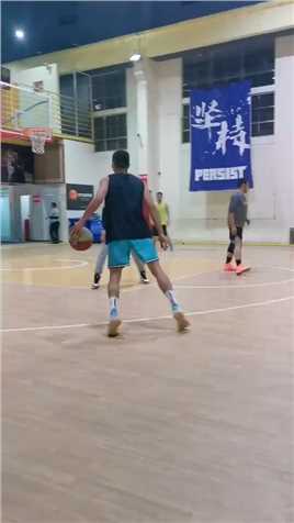 如果有人想盖你，那就想办法跳得比他更高