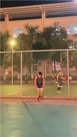 兄弟有这实力，可以去参加cba扣篮大赛了