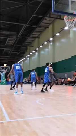 这球算犯规吗？