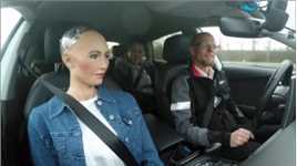 智能机器人体验汽车自动驾驶，结果嘲笑汽车太愚笨，有点细思极恐