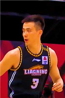 让我们近距离观看一下赵继伟的三分球吧 #CBA 