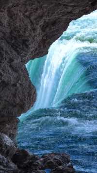 这个角度很壮观，尼亚加拉大瀑布。