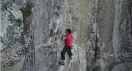 徒手攀岩第一人，危险又刺激，一般人看一下腿就软了！