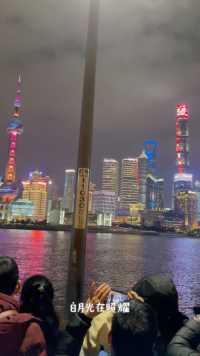 年初一的夜上海  真热闹