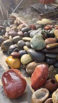 喜欢石头的，喜欢石头工艺品的关注一下。点赞一下，我问一块儿见证石头的重生