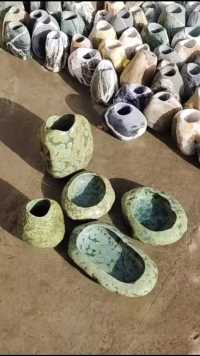 绿泥葡萄石石器。喜欢石头的朋友，喜欢石头工艺的朋友，关注我。我们一块儿玩石头