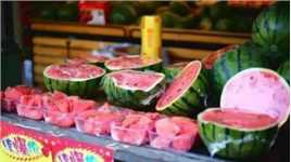 商贩为什么喜欢把西瓜切一半卖？背后“猫腻”太大，看完涨知识了