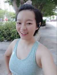 调整情绪是一个很重要的能力，抱怨和沮丧会让一切的好运远离你……