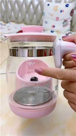 每次起夜给宝宝泡奶兑水好麻烦，入手多功能恒温调奶器，24小时恒温，还可以煮茶