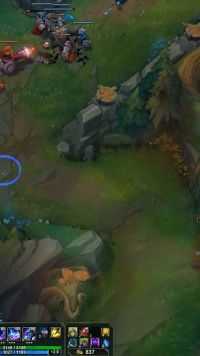 还没回来呢在染头发