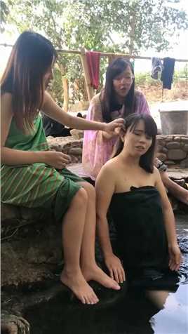 微视热门 缅甸女孩的服装 微视看世界 缅甸女哈嫁中国 美女